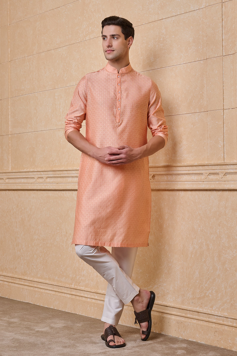 Peach Jacquard Kurta Set In Jaali Pattern