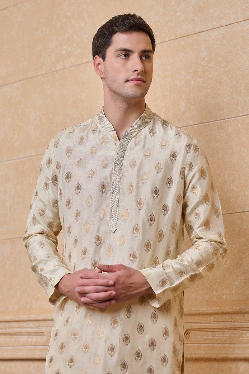 Gold Zari Jacquard Kurta Set With Texture Detailing