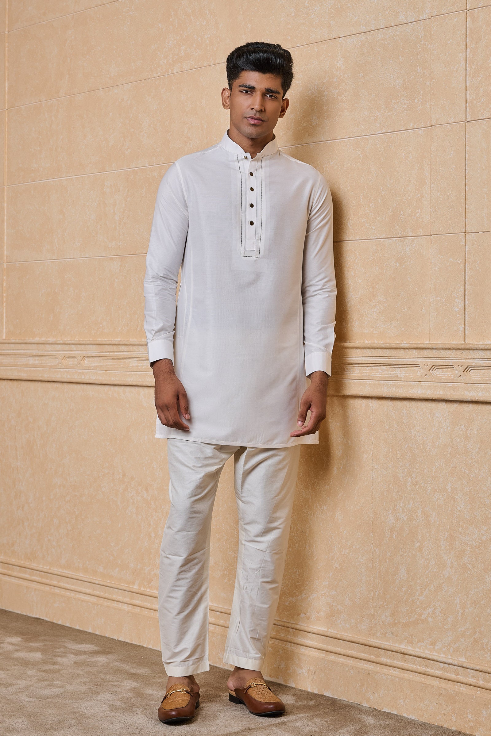 Ivory Stylised Kurta With Jaai Detailing