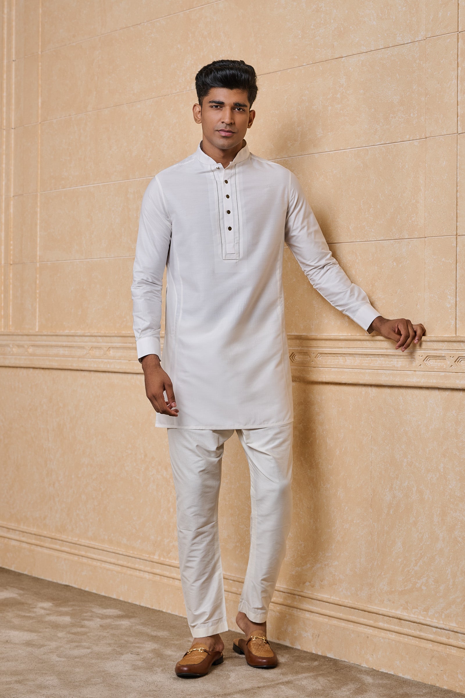 Ivory Stylised Kurta With Jaai Detailing