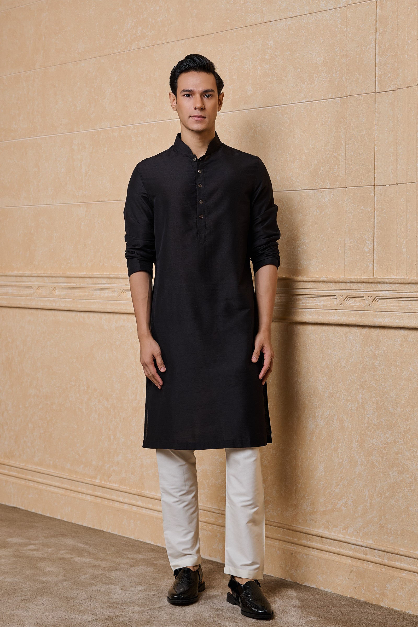 Black Classic Solid Single Kurta