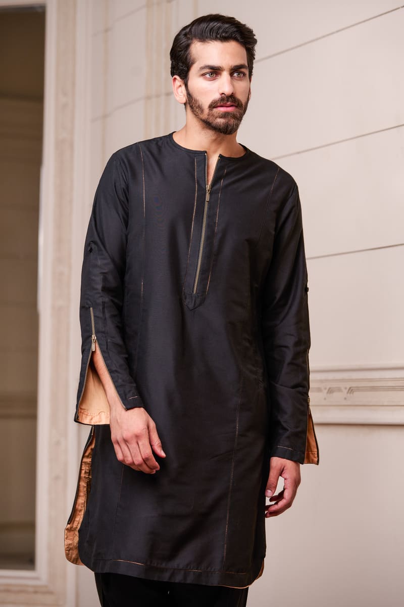 Black Kurta With Contrast Lining