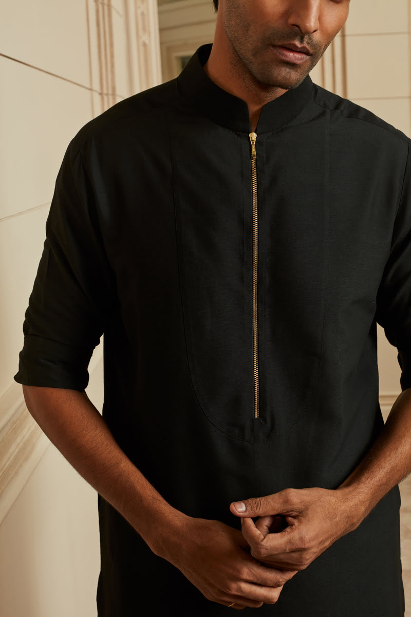 Black Kurta With Zipper Placket