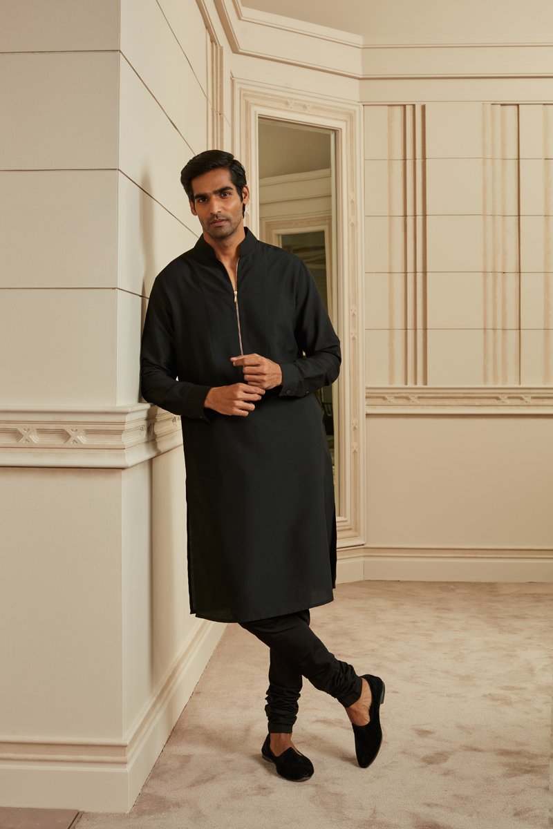 Black Kurta With Zipper Placket