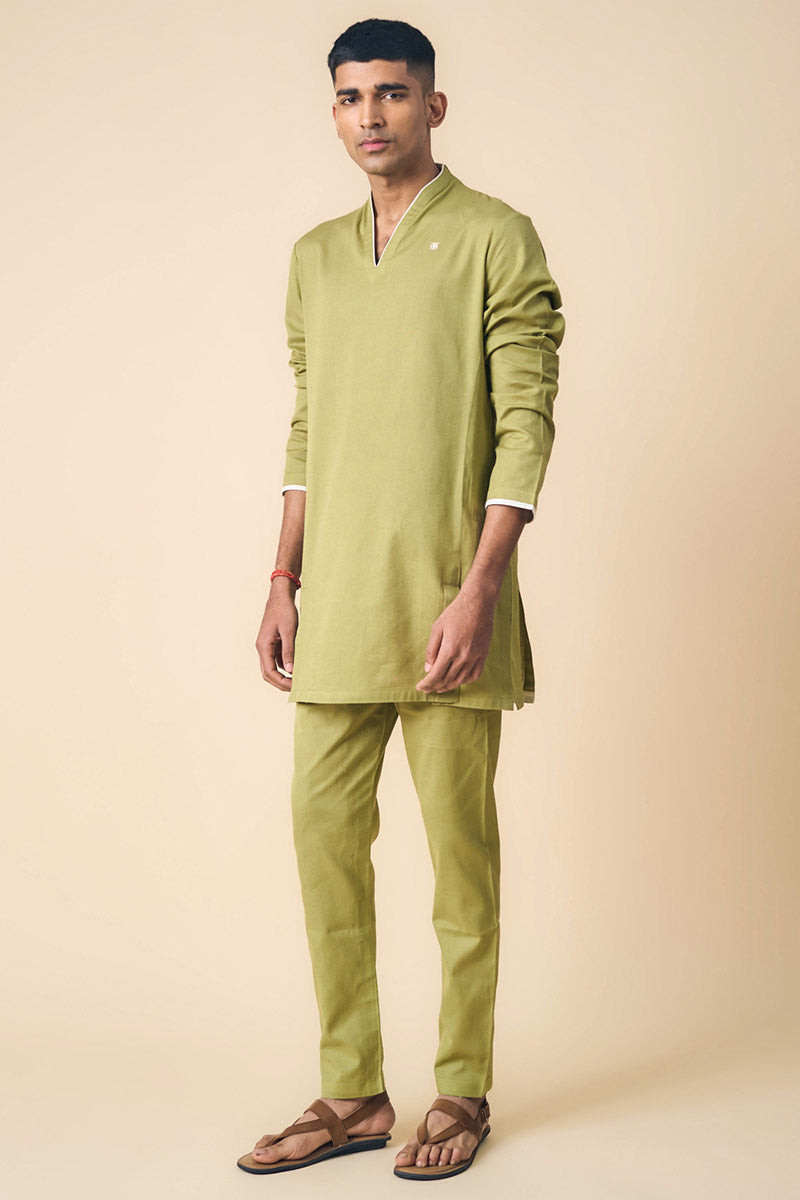 Olive Kurta With Contrast Detailing