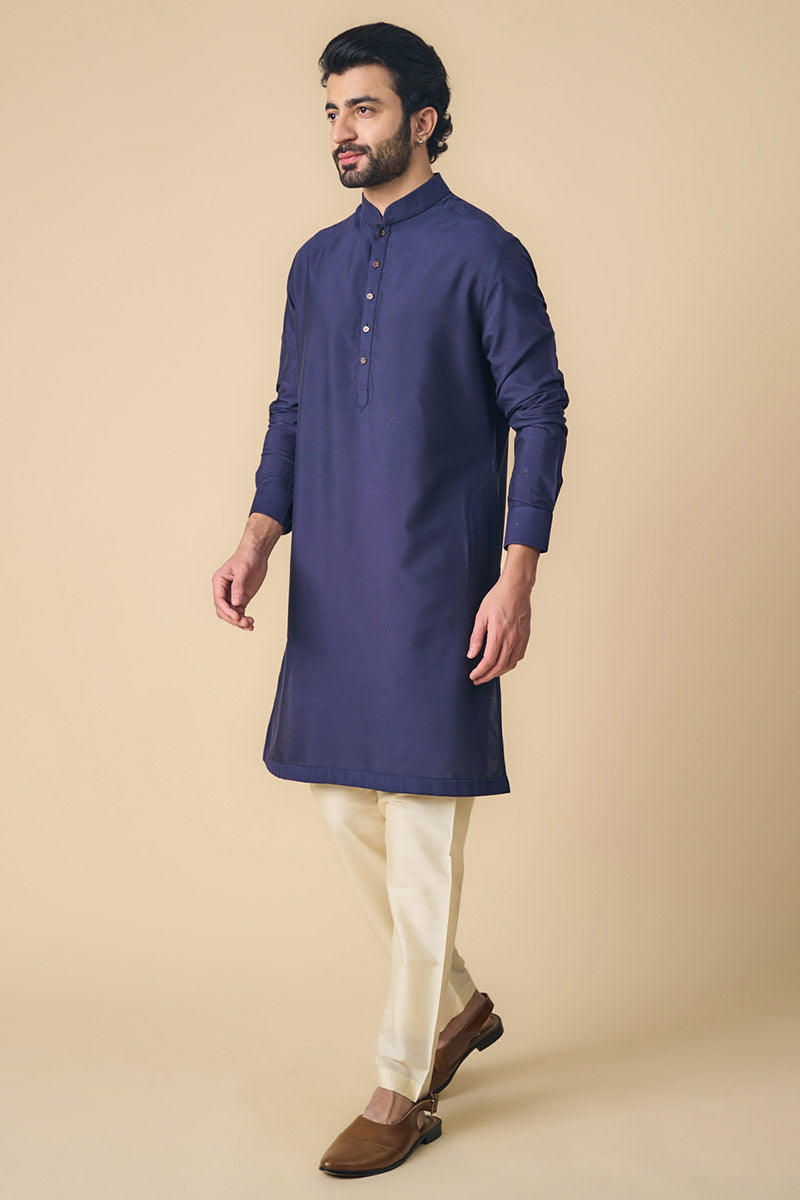 Navy Kurta With Contrast Edge Detailing