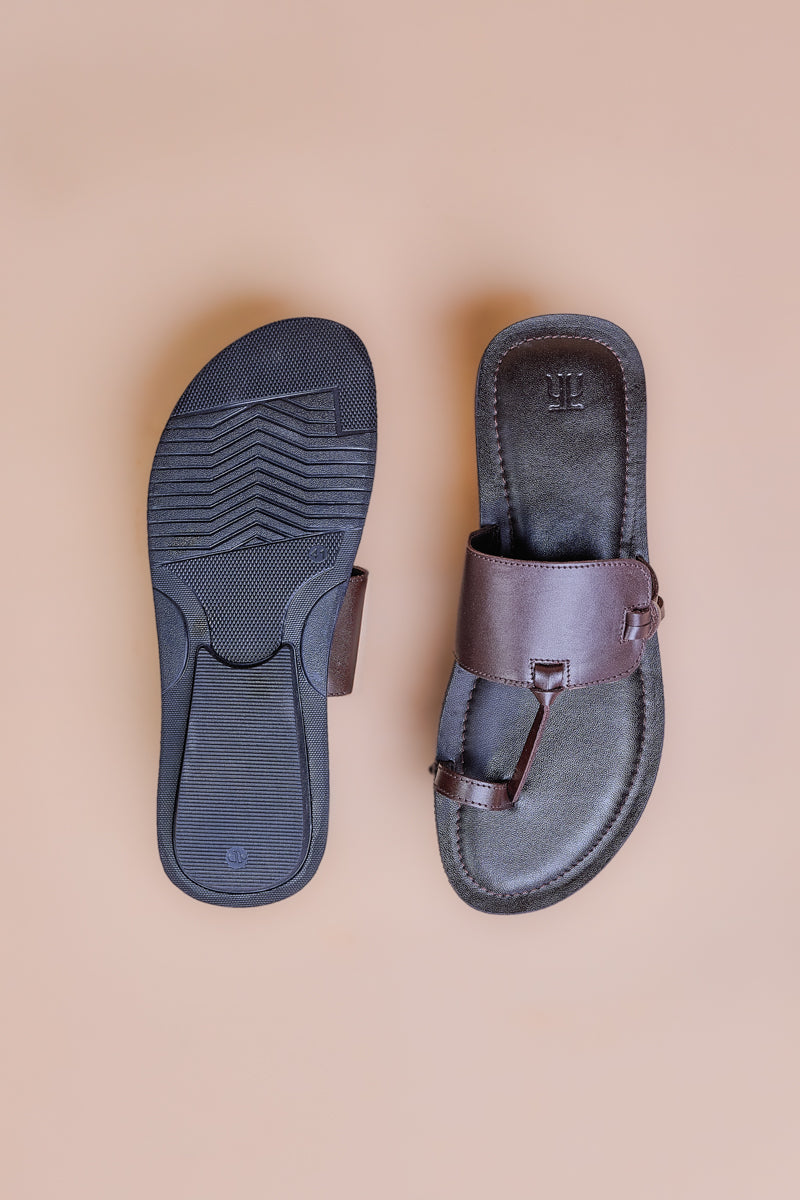 Chocolate Single-Toe Loop Leather Sandal