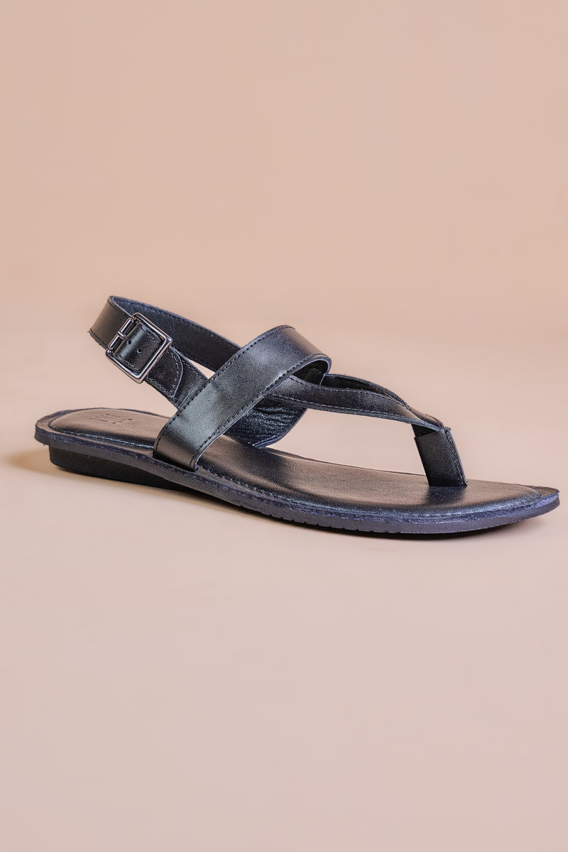 Black Buckle Closure Leather Chappal