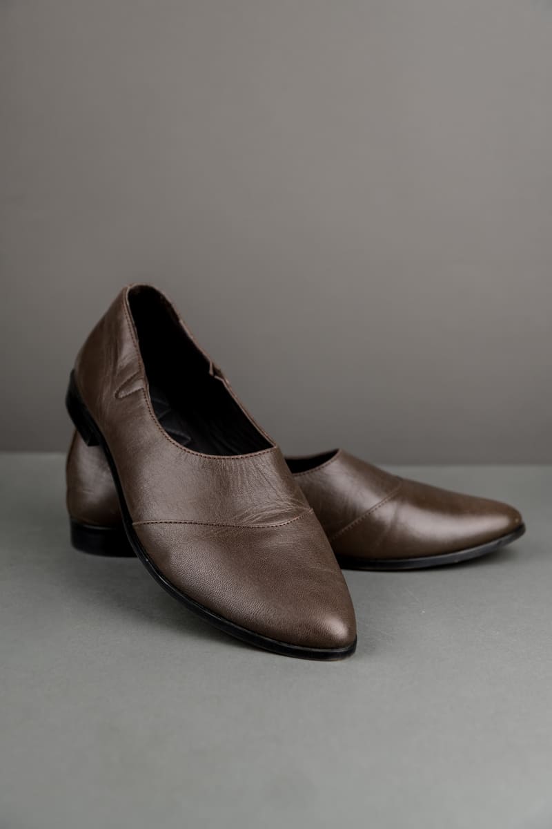 Chocolate Classic Leather Mojaris