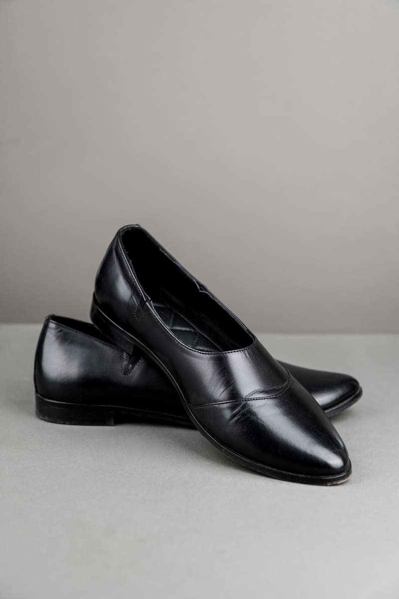 Black Classic Leather Mojaris